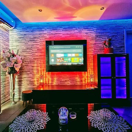 Hidden Lights Deluxe Apartment 圣纳帕 外观 照片