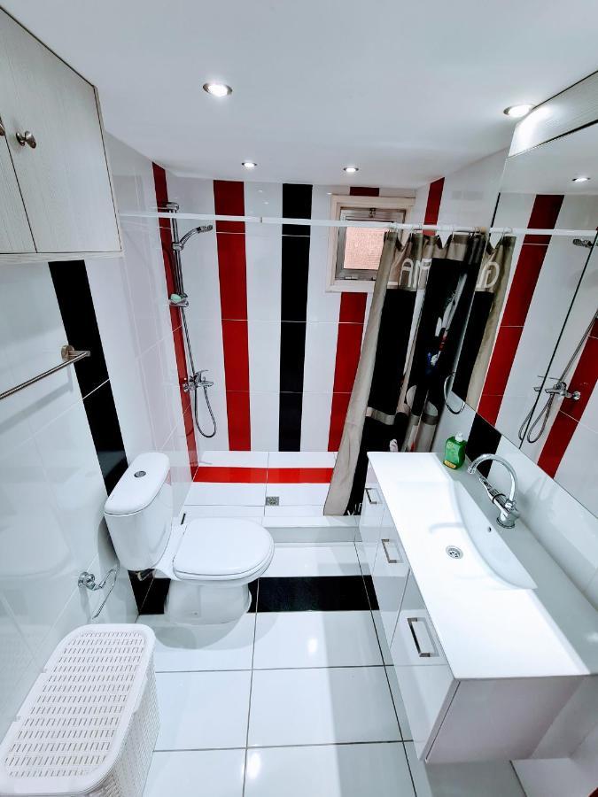 Hidden Lights Deluxe Apartment 圣纳帕 外观 照片