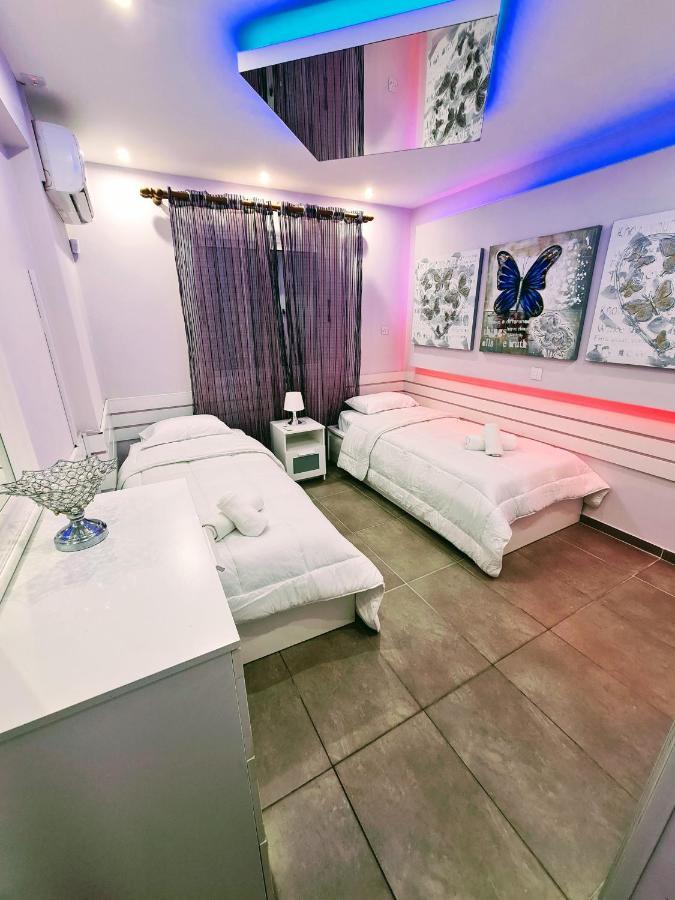 Hidden Lights Deluxe Apartment 圣纳帕 外观 照片