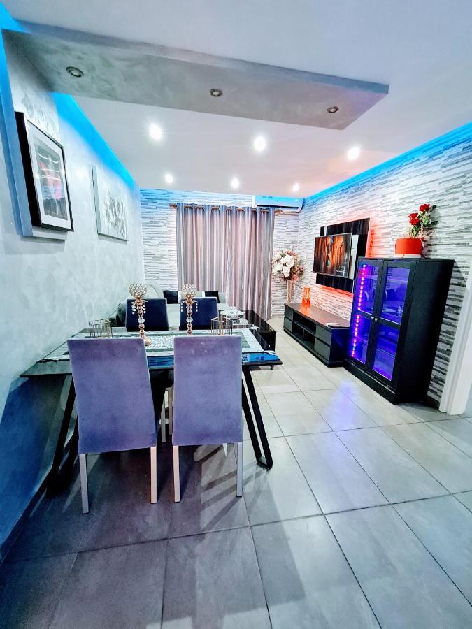 Hidden Lights Deluxe Apartment 圣纳帕 外观 照片
